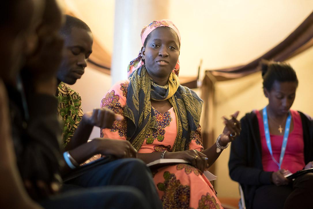 Mari Oumar Sall vom LWB-Mauretanienprogramm berichtete im Rahmen einer Nebenveranstaltung zur COP-22 in Marrakesch (Marokko) über die von ihrem Programm gegen die Wüstenbildung ergriffenen Maßnahmen und die geleistete Flüchtlingshilfe. Foto: LWB/Ryan Rodrick Beiler