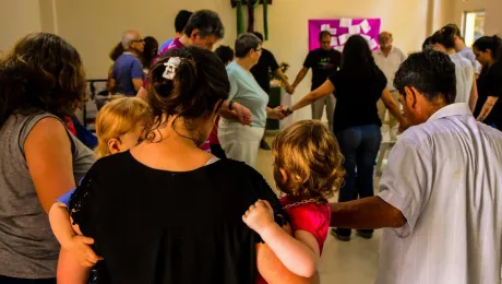 El taller de comunicaciones compartió en culto con la comunidad local en el que reflexionaron sobre la importancia de asumir la tarea de comunicar el Evangelio de Jesucristo. Foto: FLM/Albrecht Eugenio.