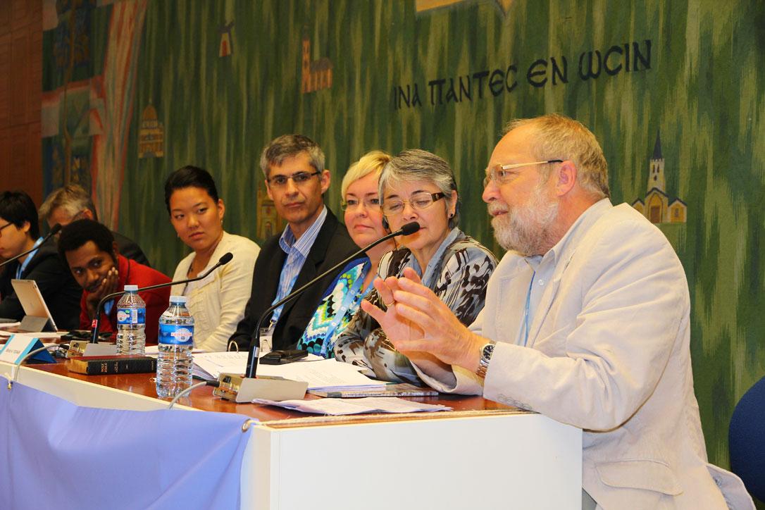Bishop Niels Henrik Arendt, right, Evangelical Lutheran Church in Denmark, addressing LWF Council participants during the panel presentation on June 14, 2013. Bishop Arendt died on August 23, 2015. Photo: LWF/Maximilian Haas