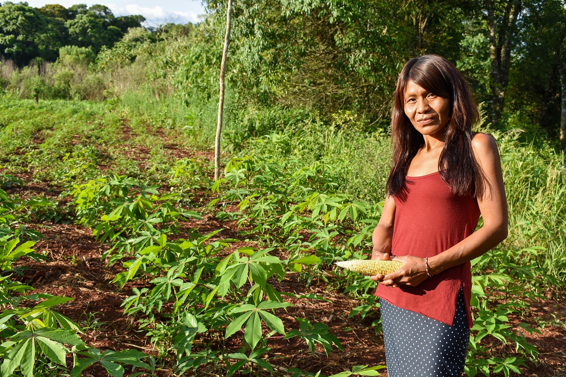 Eine Landwirtin der Mbya-Guaraní in der Gemeinde Ka'a Kupe, Provinz Misiones. Foto: Hora de Obrar