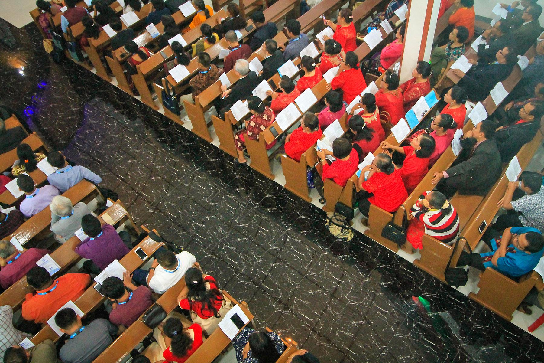 Delegates gather for worship at the 2019 Asia Churches Leadership Conference in Indonesia. Photo: LWF/J.C. ValerianoÂ 