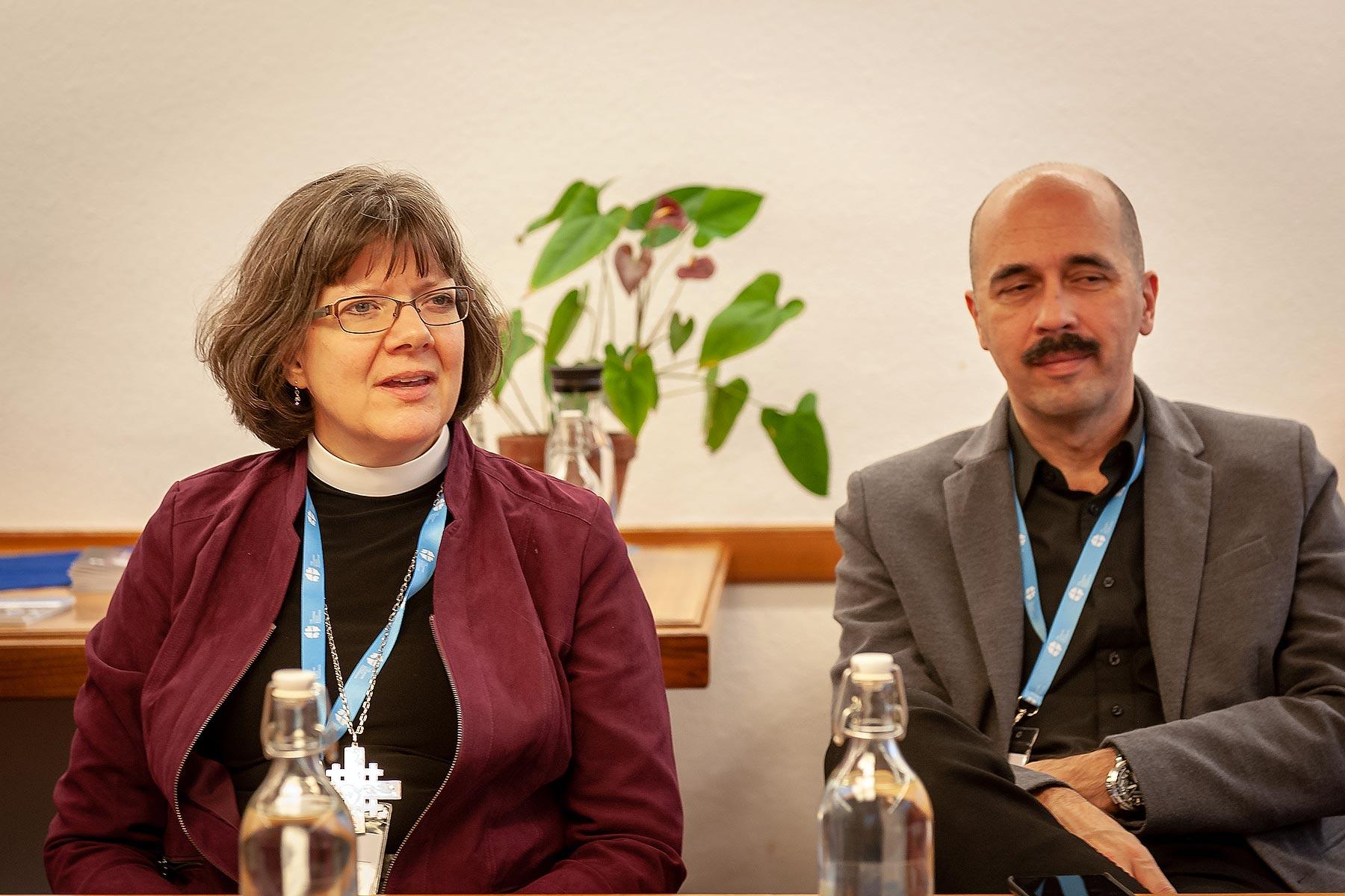From left to right: Katherine Finegan (USA) and PÃ©ter Kondor (Hungary) during the RoNEL meeting in the Ecumenical Center, Geneva, 19-23 November 2018. Photo: LWF/A. Danielsson