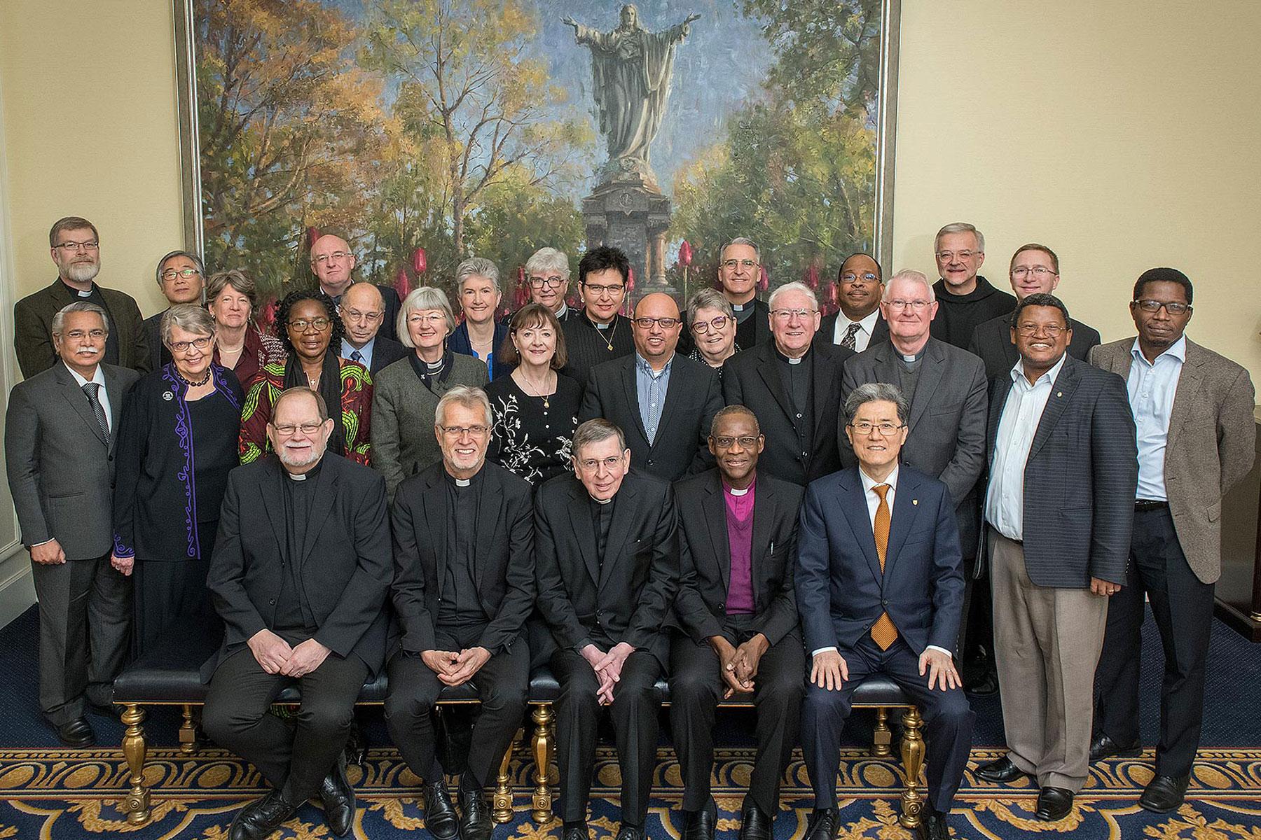The representatives of five Christian World Communions --Anglicans, Catholics, Lutherans, Methodists and the Reformed-- at the Notre Dame Consultation. Photo: Steve Toepp / University of Notre Dame