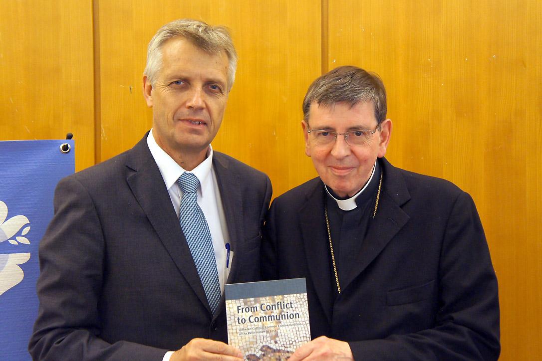 LWF General Secretary Junge and PCPCU President Koch. Photo: LWF/S. Gallay 