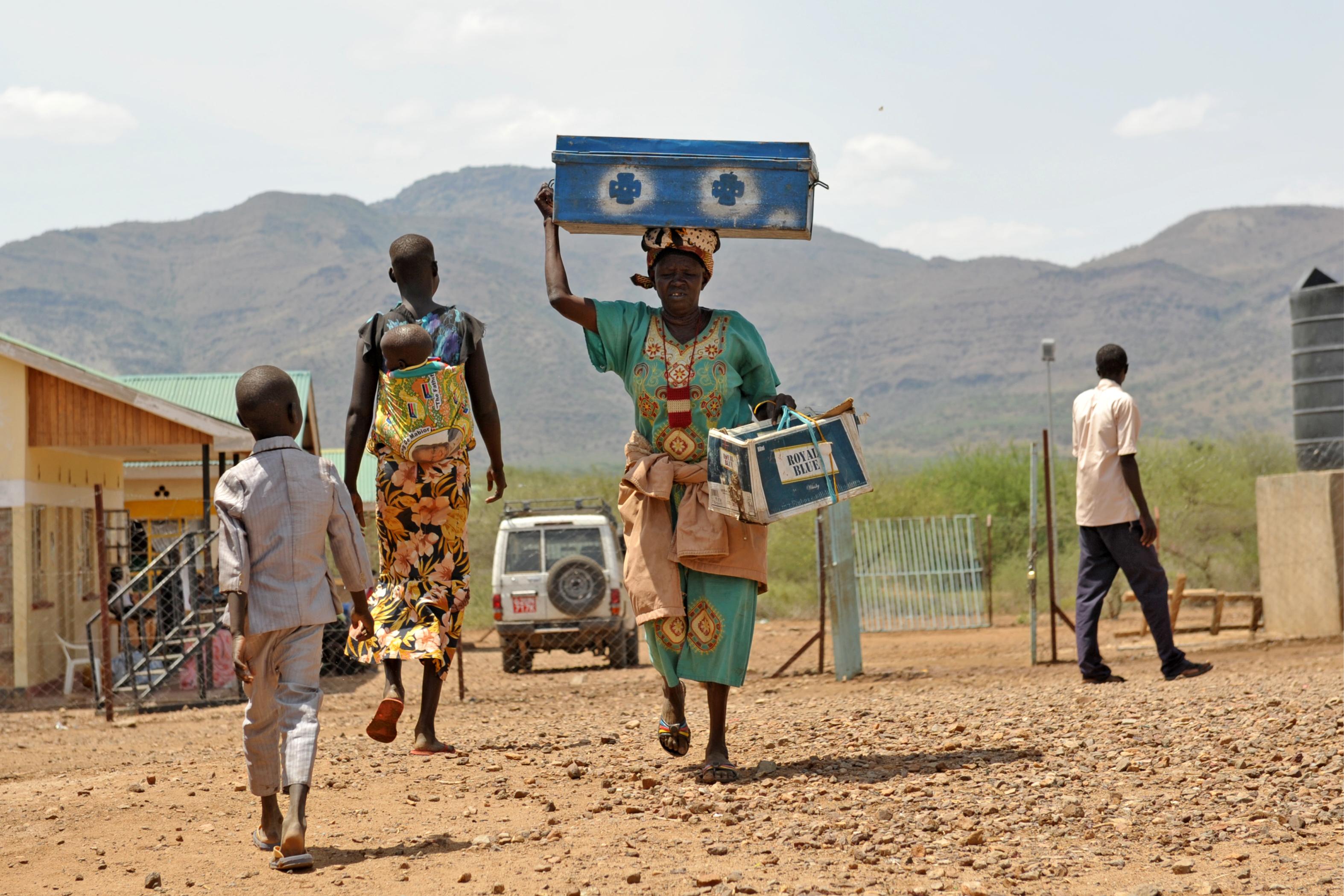 Flüchtlinge im Transitzentrum Nadapal nahe der südsudanesischen Grenze. Foto: LWB/C. Kästner