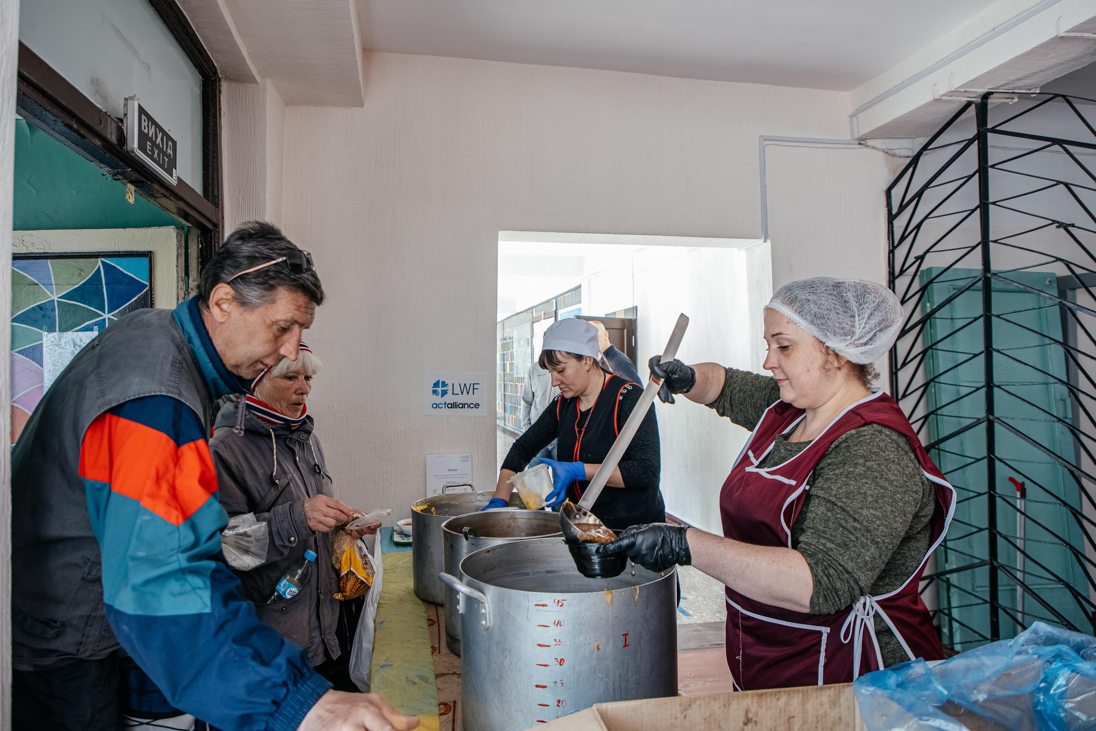 An LWF supported heating point and municipal kitchen located in the Saltovka district of Kharkiv. Through places like these, LWF distributed 35,000 hot meals daily to vulnerable populations in Kharkiv, from April t June 2023. Photo: LWF/ Anatoliy Nazarenko
