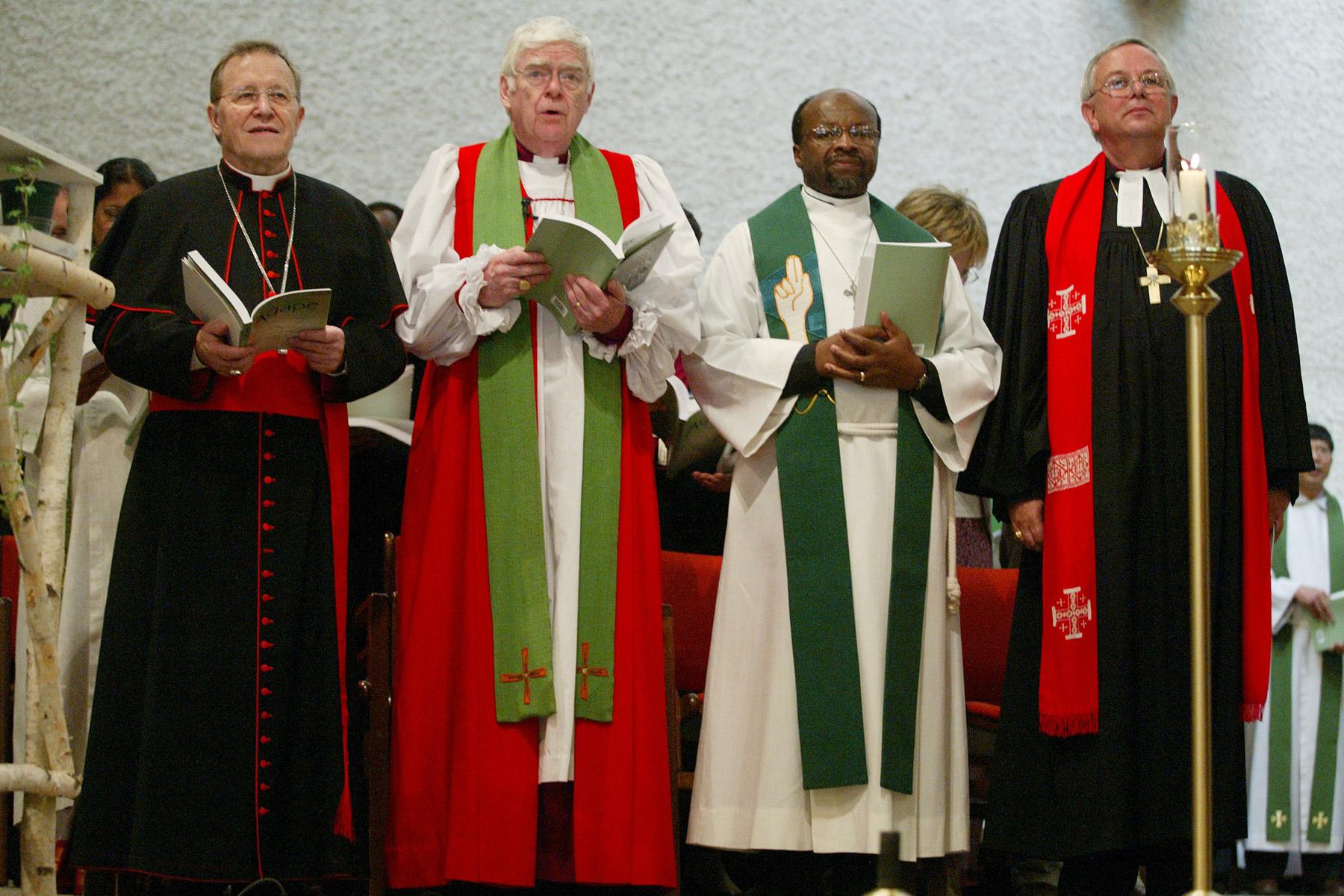 Kirchenleitende beim Eröffnungsgottesdienst der Zehnten Vollversammlung