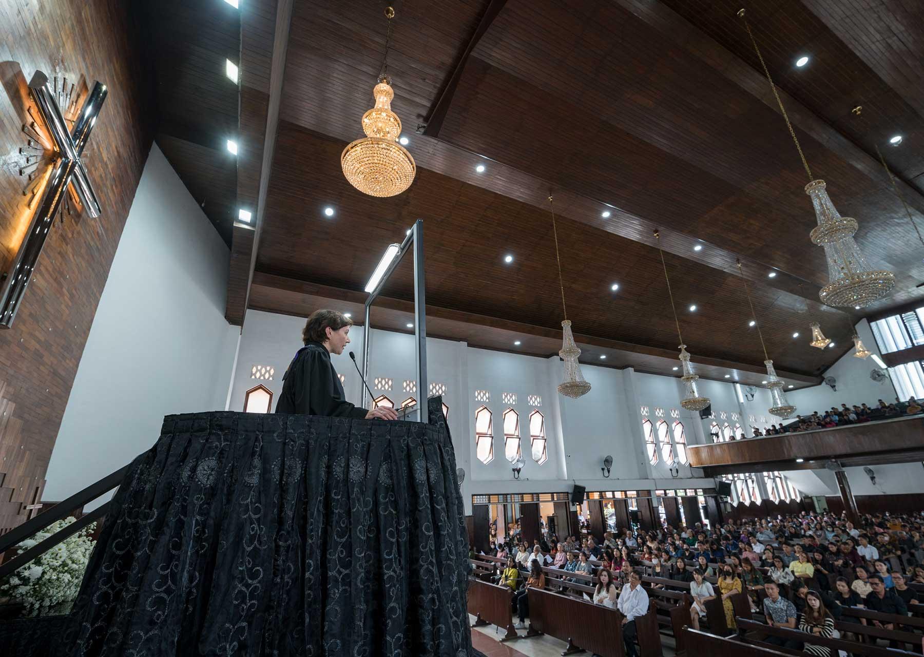 LWF general secretary Rev. Dr Anne Burghardt preaches in Medan on the last Sunday of the church year. Photo: LWF/Albin Hillert