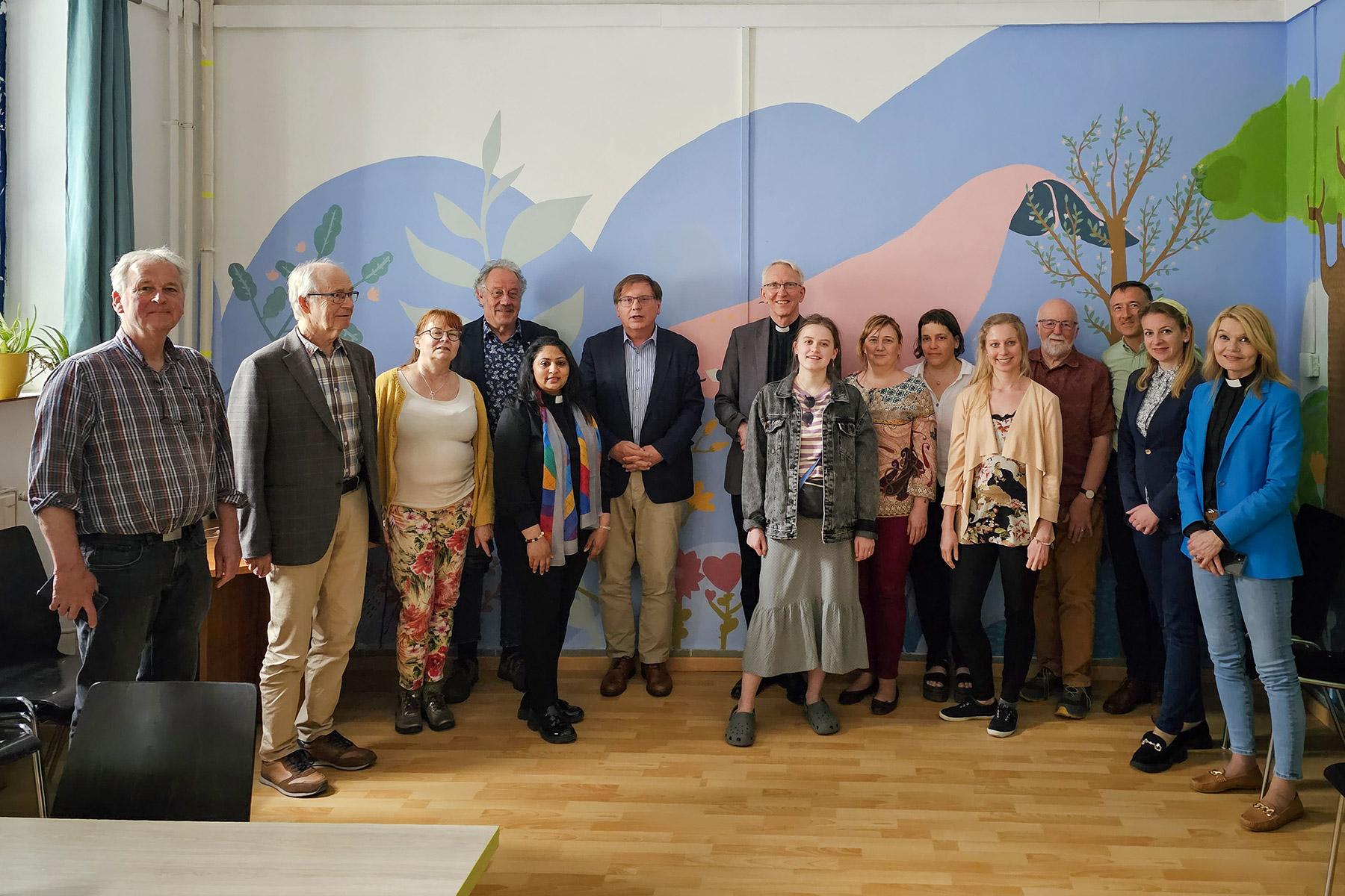 Mitglieder der Arbeitsgruppe für den Europäischen Diakonieprozesses des LWB beim Besuch in der Begegnungsstätte Dévai Fogadó in Budapest