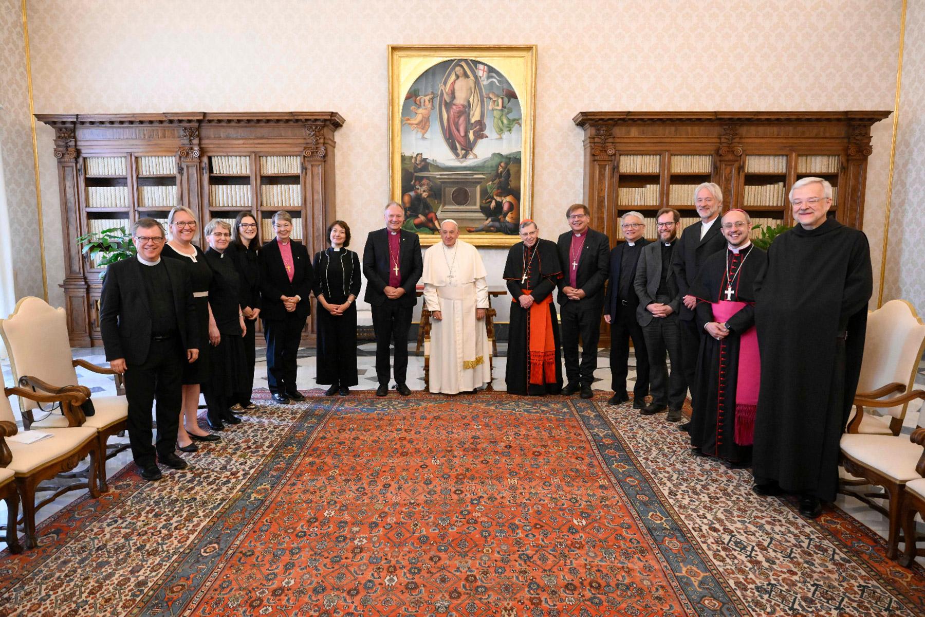 Pope Francis meets with LWF delegation in private audience in the Vatican. Photo: VaticanMedia