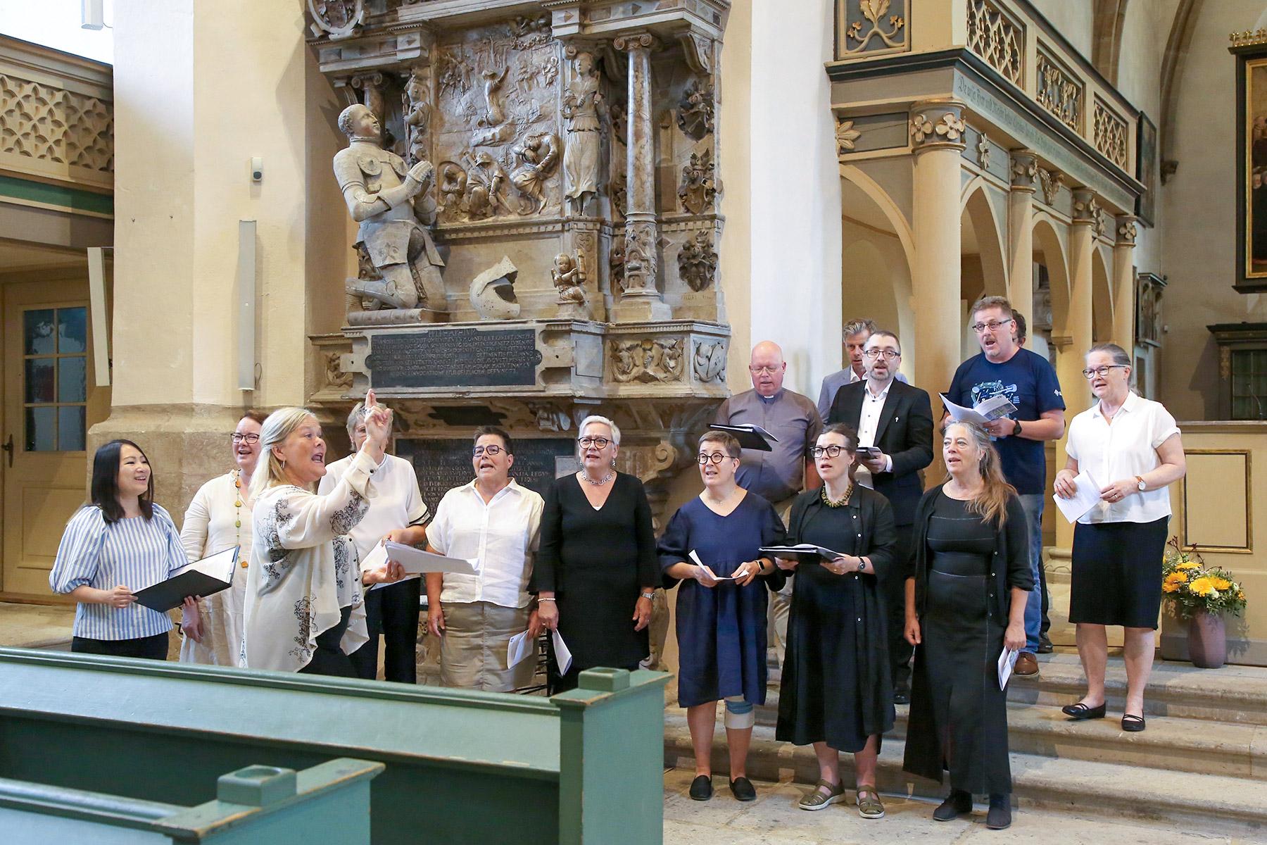 The project choir of the Global Songbook 2024 participated in the worship service. Photo: GNC/Cornelia Kirsch
