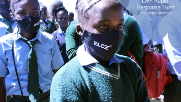 Nyakuleng'a High School students received COVID-19 prevention masks from the Evangelical Lutheran Church in Zambia.  Photos: ELCZa/David Mang'enda