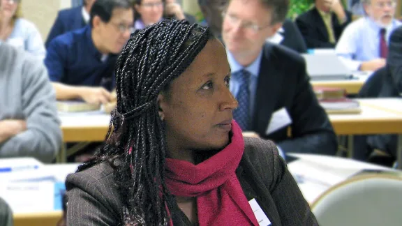 Ebise Dibisa Ayana (re.) auf der globalen Konsultation über theologische Aus- und Weiterbildung in Wittenberg (Deutschland) des LWB 2012. Foto: LWB/Anli Serfontein