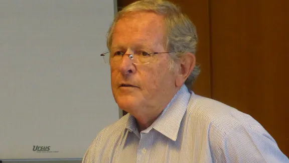 Mr Harmut Diehl speaks at the meeting with LWF staff at the Geneva Communion Office. Photo: LWF/P. Mumia 