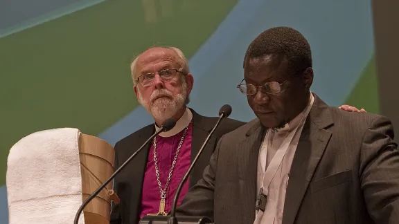 During the Assembly 2010 reconciliation action, the Mennonite World Conference presented the LWF with a pine foot-washing tub as a sign of commitment to a continued process of healing of memories. Photo: LWF/Erick Coll