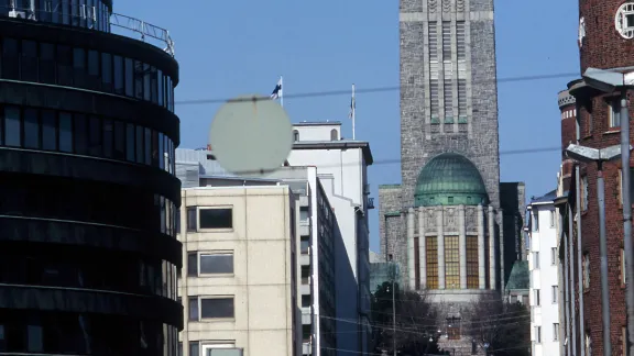 Die Kallio-Kirche in Helsinki läutet die Totenglocke und erinnert auf diese Weise an die Bombardierung Aleppos. Foto: Henna Aaltonen