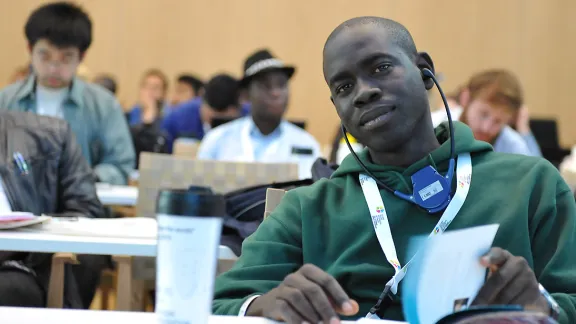 Pascal Kama, dÃ©lÃ©guÃ© de la FÃ©dÃ©ration luthÃ©rienne mondiale (FLM) Ã  la confÃ©rence COP 21 Ã  Paris, insiste sur la nÃ©cessitÃ© dâagir ensemble pour sauvegarder notre planÃ¨te.