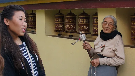 Kandho (center) and Sonam (left) in the Tishaling Tibetan Settlement, Pokhara. Photo: LWF/ C. KÃ¤stner