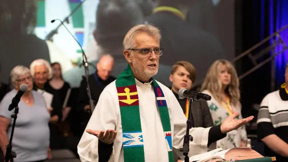 LWF General Secretary Rev. Dr Martin Junge participated in the opening worship of the National Convention of the Evangelical Lutheran Church in Canada and addressed the convention, offering greetings and insights from the LWF. Photo: ELCIC Communications.