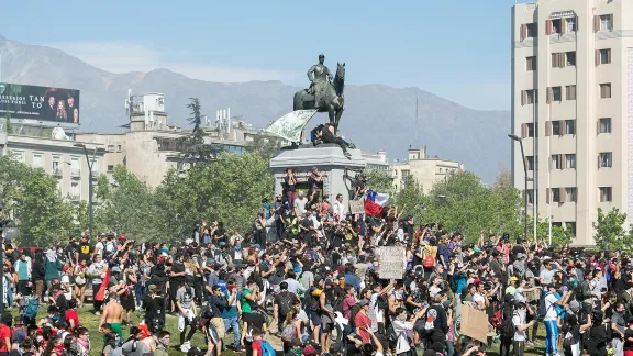 Proteste in Santiago, Chile, 21. Oktober 2019. Foto: Carlos Figueroa/Wikimedia Chile (CC-BY-SA)