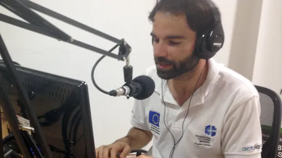 LWF/ DIPECO radio host Victor Linares on air. Photo: LWF Colombia/Nubia Rojas