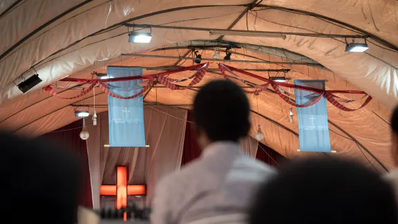 Worship in an EECMY congregation. Photo: LWF/Albin Hillert 