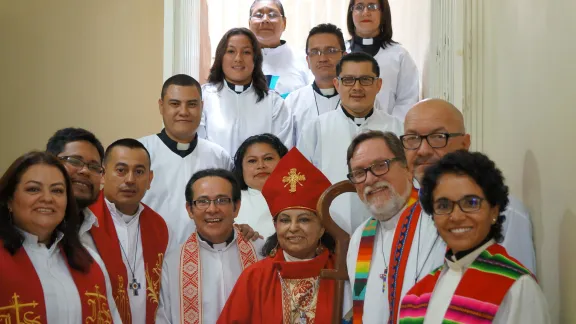 Candidates for ordination and clergy from sister churches and partner organizations of  the Christian Lutheran Church of Honduras during the 29th General Assembly, held in Tegucigalpa. Photo: Vera Morales