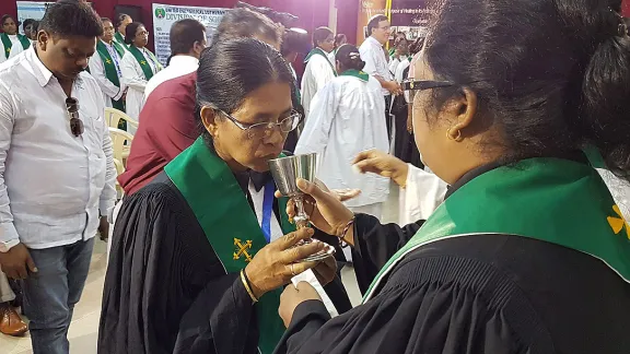 Die Feiern zum 25. Jubiläum warfen ein Schlaglicht auf die Tätigkeiten von Pfarrerinnen in den lutherischen Kirchen Indiens. Foto: LWB/P. Lok