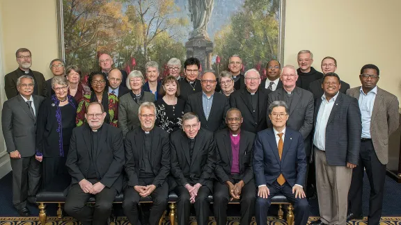 The representatives of five Christian World Communions --Anglicans, Catholics, Lutherans, Methodists and the Reformed-- at the Notre Dame Consultation. Photo: Steve Toepp / University of Notre Dame