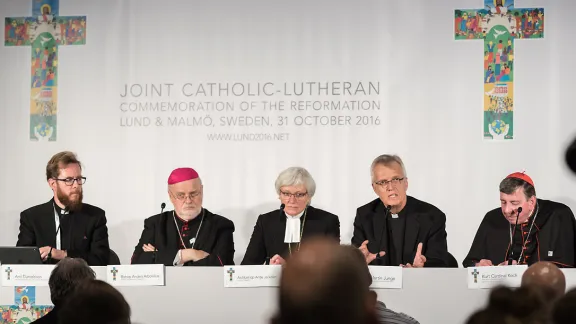 Press conference following Common Prayer and Together in Hope event. Rev. Dr Martin Junge and Kurt Cardinal Koch sit at the right of the panel. Photo: LWF/Albin Hillert