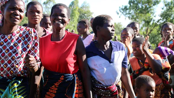 Women and children are often the most affected by poverty. The ELCM Matsimbe project equips them with skills to earn income from small-scale trade, such as poultry keeping. Photo: Allison Westerhoff