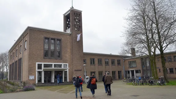 Participants in the "People on the Move" workshop visit the Augustanaho housing project and ecumenical center in Amsterdam. Photo: Holger Lux