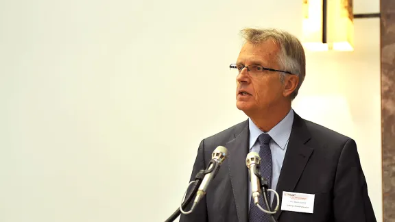 „Dass wir zum Schutz der Schwachen berufen sind, gehört zu unseren tiefsten Glaubensüberzeugungen“, betonte LWB-Generalsekretär Pfr. Dr. Martin Junge im Rahmen einer internationalen Konferenz in Genf. Foto: LWB/S. Gallay