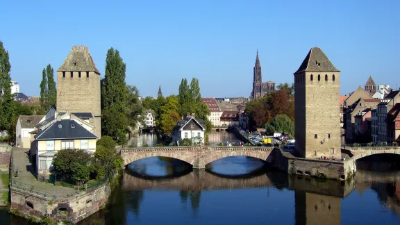 Die Altstadt und das Münster von Straßburg im Osten Frankreichs, wo das Institut für Ökumenische Forschung seinen Sitz hat. Foto: Jonathan Martz für Creative Commons