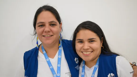 Together against land mines: Vanessa Vallejo Velásquez, the project's coordinator, and Angela Villamizar hope to be able to organize more peer-to-peer meetings for survivors across Colombia and to raise more public discourse about the reality shaped by landmines. Photo: FELM