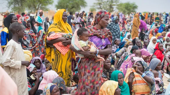 Chad. New Sudanese refugee arrivals from Sudan. Many are women with small children. Photo: UNHCR/ Colin Delfosse