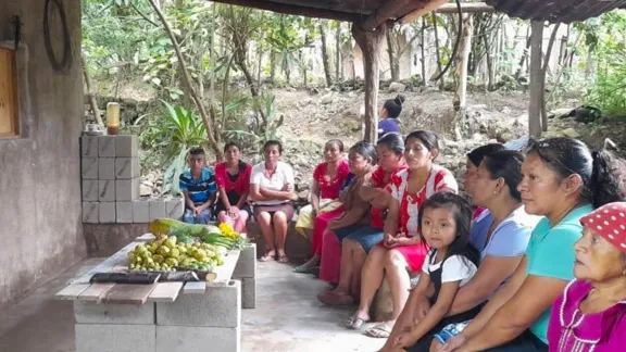 An LWF-supported project of the Guatemala Lutheran Church provides women from the indigenous Maya Chortí communities with skills to boost agricultural production and marketing. Photo: Guatemala Lutheran Church