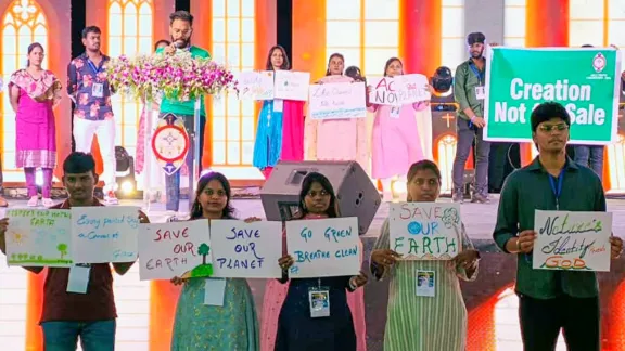 Participants at the Andhra Evangelical Lutheran Church (AELC) youth convention take part in climate justice activities. Photo: AELC 