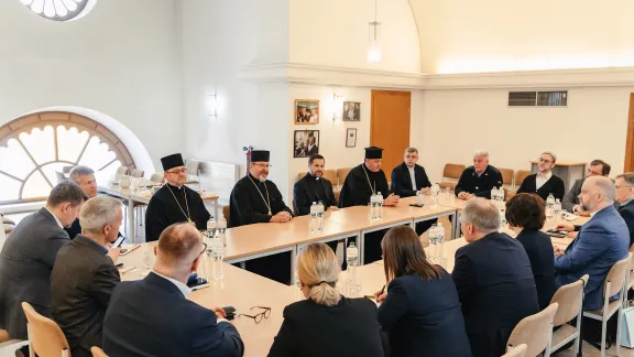 Meeting with representatives of the All Ukrainian Council of Churches. Photo: LWF/ Anatolyi Nazarenko