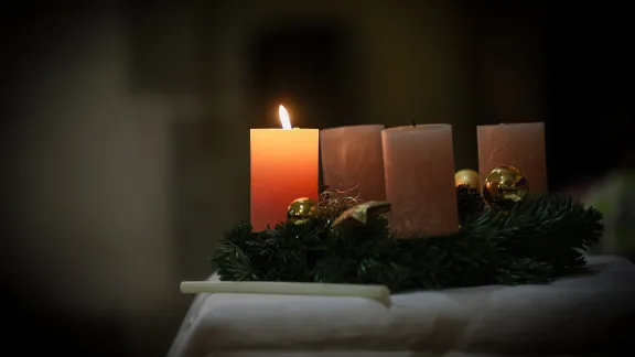 „Die Zusammenkunft mit unseren Schwestern und Brüdern aus dem ÖRK und den anderen ökumenischen Organisationen ist der Beginn unserer Reise durch den Advent“, sagte der assistierende LWB-Generalsekretär Lange. Foto: Ivars Kupcis/ÖRK