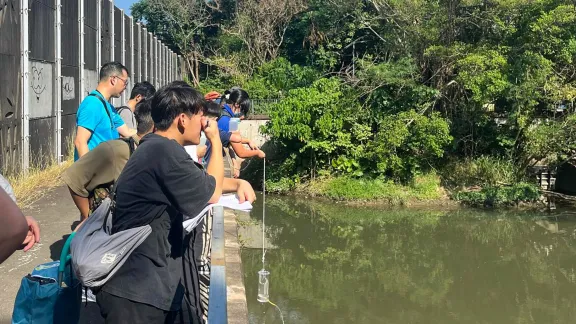 Participants on a field trip to test water quality in Hong Kong. Photo: Praise Lutheran Church, Hong Kong