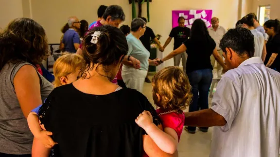 El taller de comunicaciones compartió en culto con la comunidad local en el que reflexionaron sobre la importancia de asumir la tarea de comunicar el Evangelio de Jesucristo. Foto: FLM/Albrecht Eugenio.