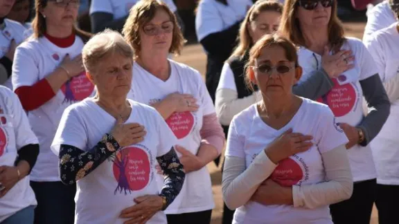 En la tarde del sábado hubo un espacio al aire libre en la plaza de Ruíz de Montoya, donde las mujeres desarrollaron varias dinámicas, todas ellas muy movilizadoras. Foto: FLM/Eugenio Albrecht