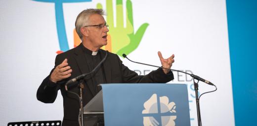 The Lutheran World Federation (LWF) General Secretary Rev. Dr Martin Junge, addressing the 800 participants from LWFâs 145 member churches at the Twelfth Assembly. Photo: LWF/Albin Hillert