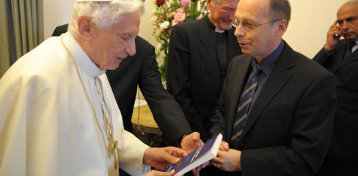 The Strasbourg Institute director Prof. Theodor Dieter (right) presents Pope Benedict XVI with a copy of âBiblische Grundlagen der Rechtfertigungslehre.â Â© Osservatore Romano