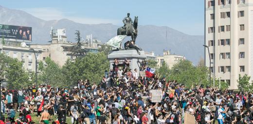Protests in Santiago, Chile, 21 October 2019. Photo: Carlos Figueroa/Wikimedia Chile (CC-BY-SA)