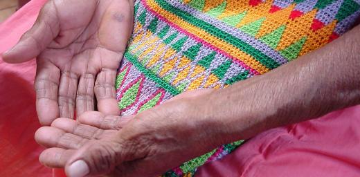 The hands of 84 year-old MarÃ­a Montezuma, a member of the Gnobe community. Â© ILCO communication office