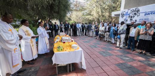 Rev. Tseganesh Ayele of the Ethiopian Evangelical Church Mekane Yesus welcomes participants to the CMCR. All photos: LWF/Albin Hillert