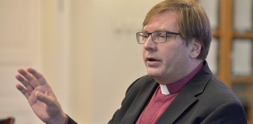 Bishop Dr TamÃ¡s Fabiny, speaks to an ecumenical group of church leaders visiting Hungary, 26 September 2015. File Photo: Paul Jeffrey/WCC