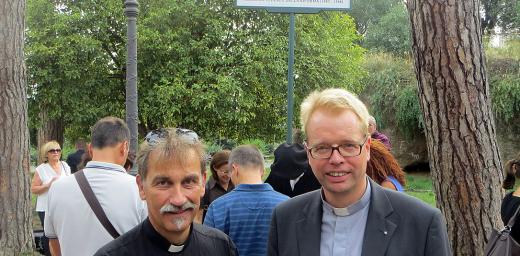 The Piazza Martin Lutero constitutes an ecumenical witness in the daily life of residents and visitors to Rome, says Lutheran pastor Rev. Jens-Martin Kruse (right), who witnessed the inauguration of the public square with hundreds of parish members including Rev. Per Edler (left) of the Swedish-speaking congregation. Photo: Silke Kruse